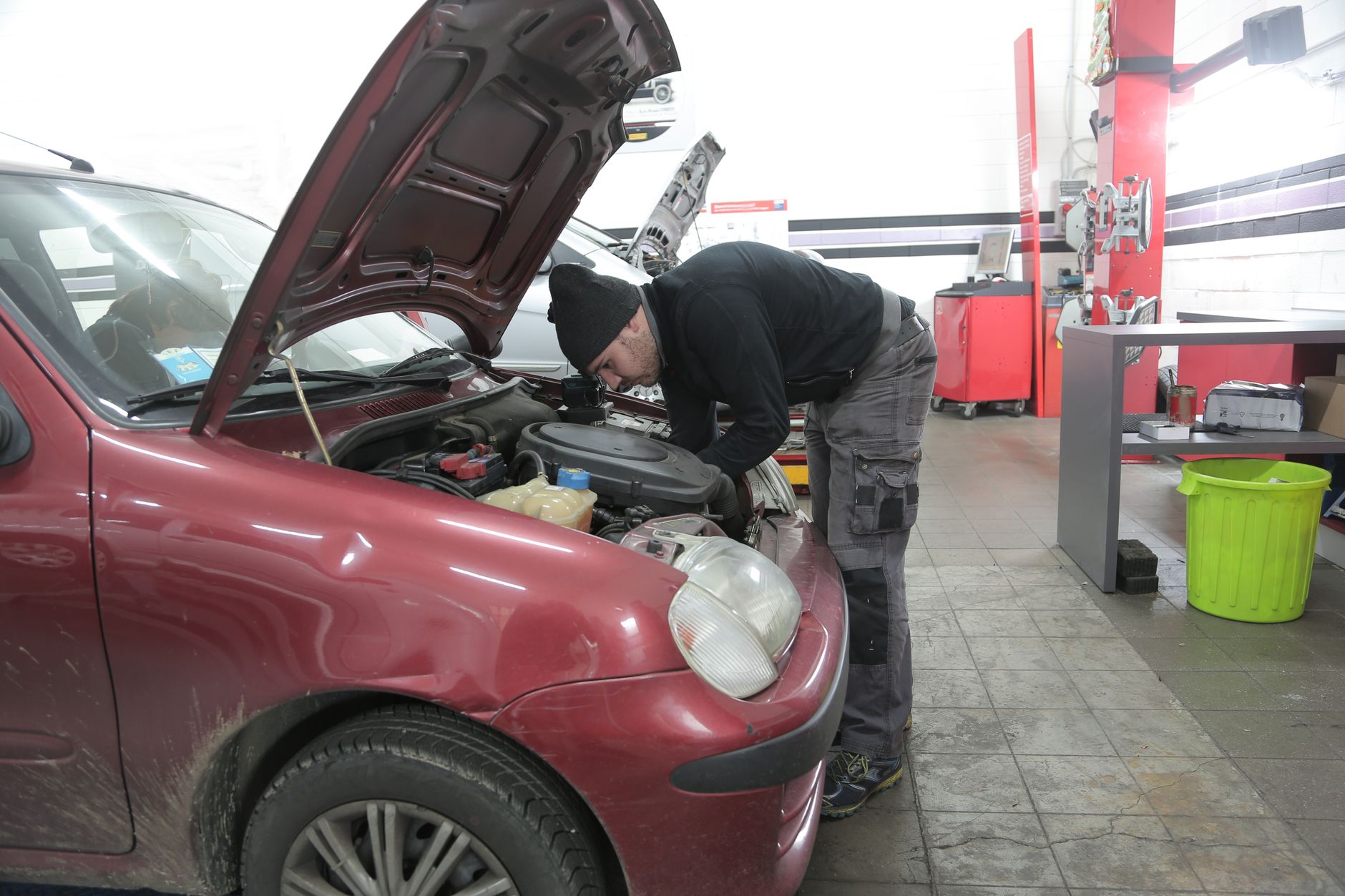 Réparation Voiture équipe à Grasse